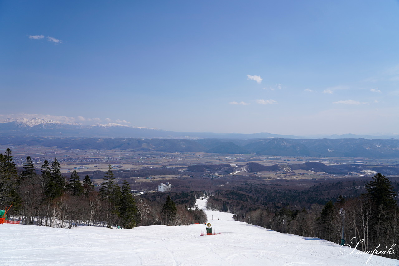 富良野スキー場　気持ちの良いポカポカ陽気に恵まれて、富良野で過ごす素敵な春の１日(^^)v